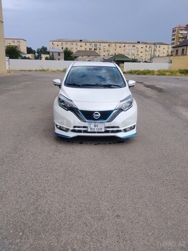 Nissan Note-1
