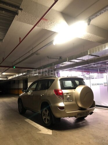 Toyota RAV4-6