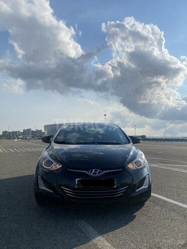Hyundai Elantra-1