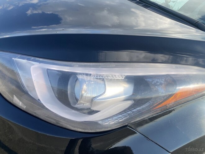 Hyundai Elantra-12