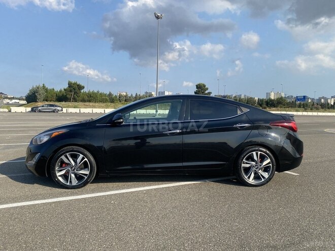 Hyundai Elantra-2