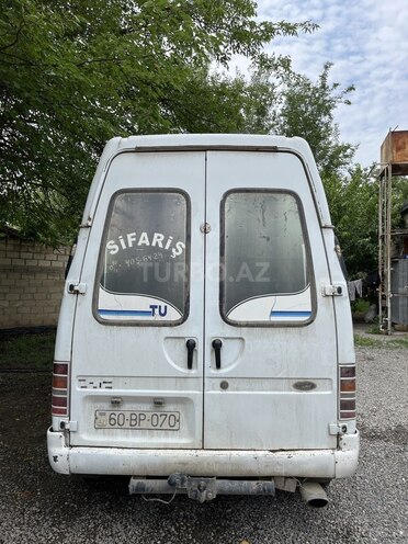 Ford Transit-5