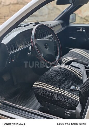 Mercedes 190-2