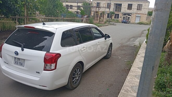 Toyota Corolla Fielder-4