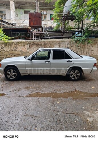 Mercedes 190-5