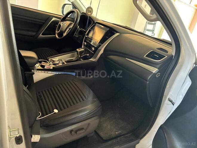 Mitsubishi Pajero Sport-5