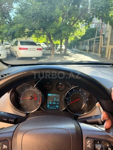 Chevrolet Cruze-8
