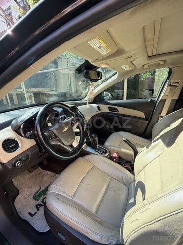 Chevrolet Cruze-10