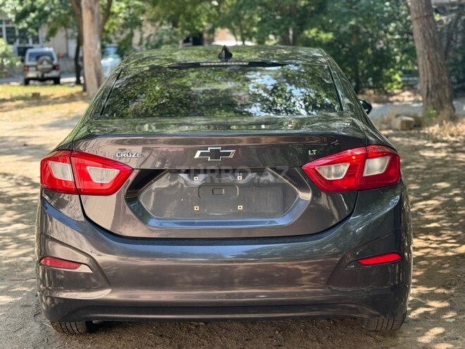 Chevrolet Cruze-2