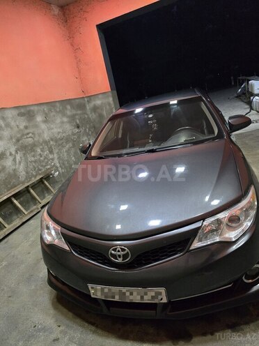Toyota Camry-6
