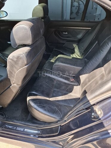 BMW 530-9