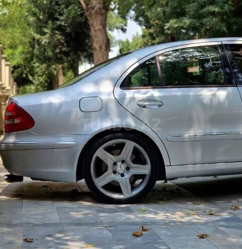Mercedes E 240-9