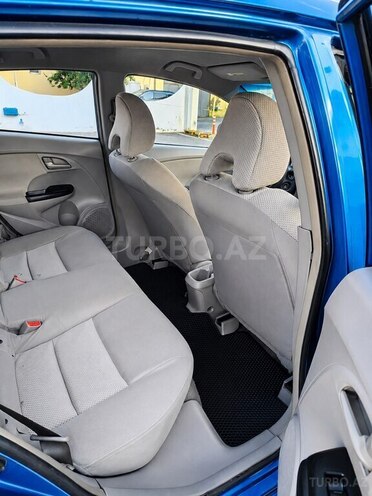 Honda Insight-13