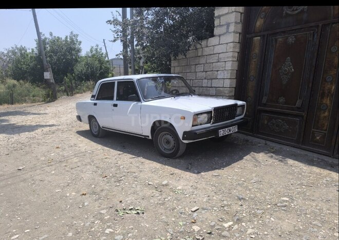 LADA (VAZ) 2107-2