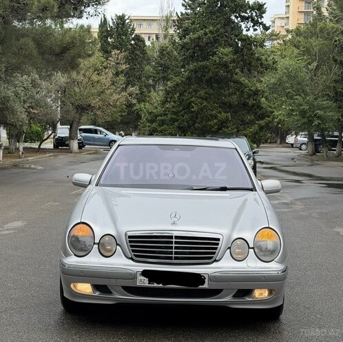 Mercedes E 240-3