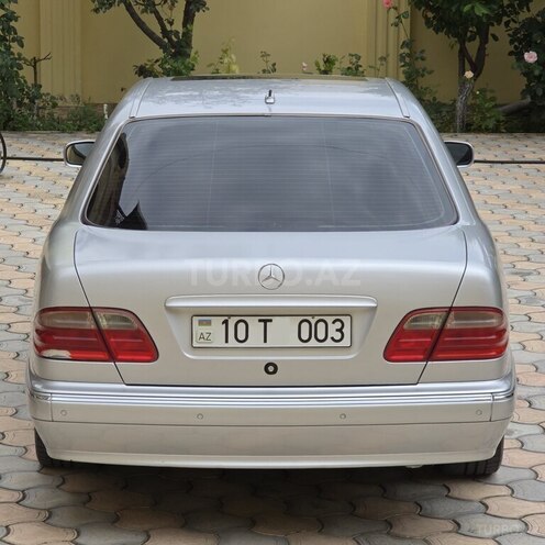 Mercedes E 320-2