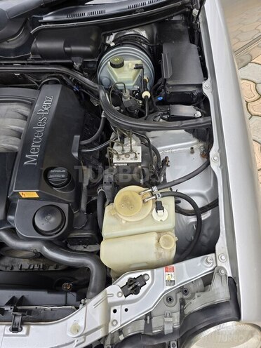 Mercedes E 320-14