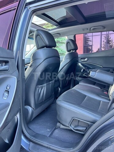 Hyundai Santa Fe-12