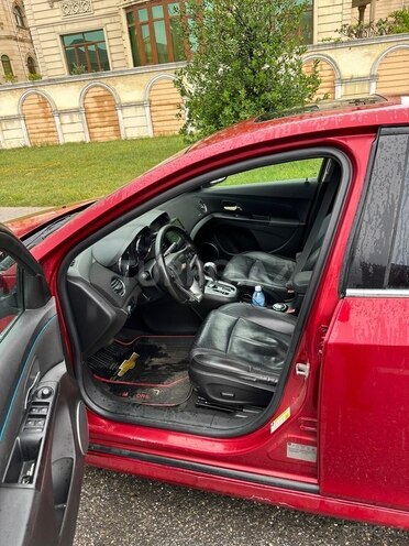 Chevrolet Cruze-5