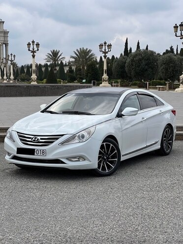 Hyundai Sonata-1