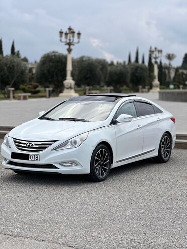 Hyundai Sonata-5