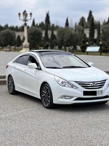 Hyundai Sonata-2
