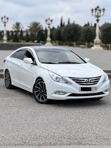 Hyundai Sonata-3
