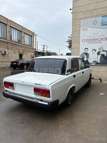 LADA (VAZ) 2107-2