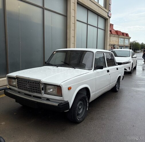 LADA (VAZ) 2107-1