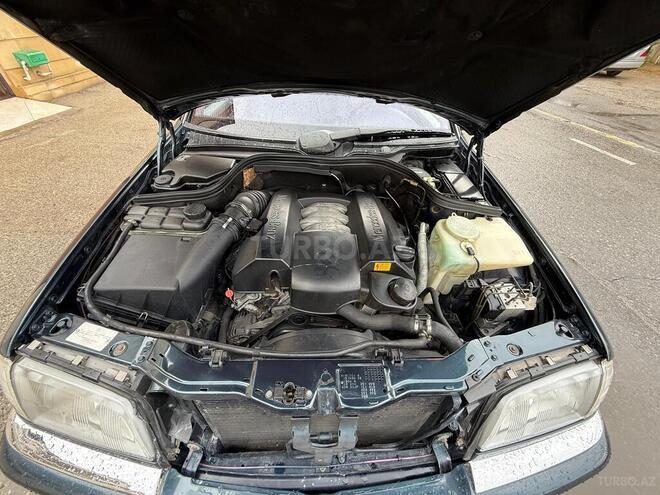 Mercedes C 240-17