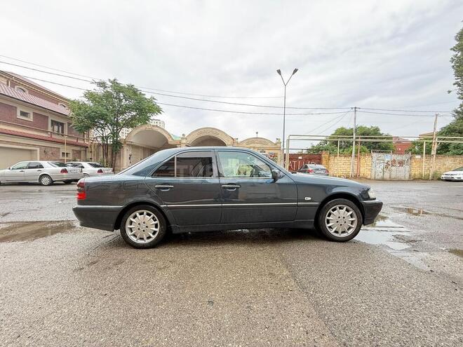 Mercedes C 240-5