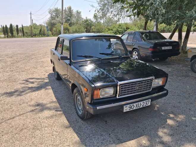LADA (VAZ) 2107-1