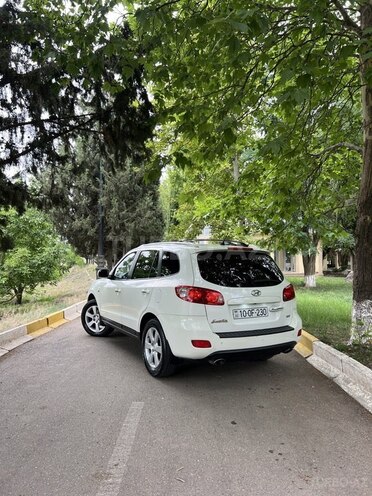Hyundai Santa Fe-5