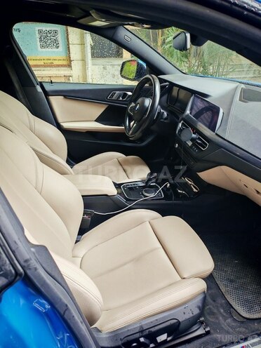 BMW 218-4