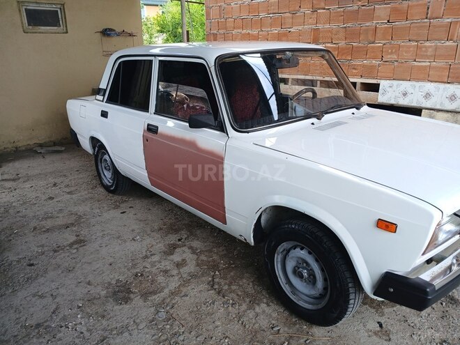 LADA (VAZ) 2107-4