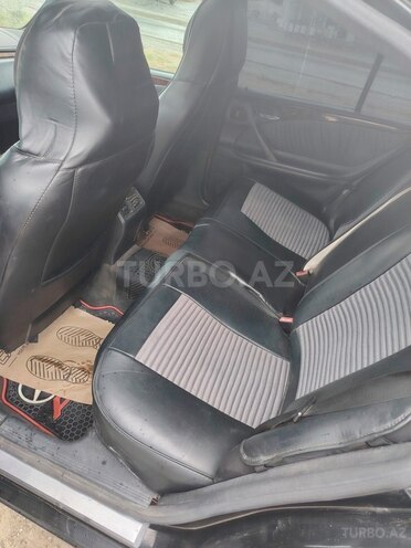 Mercedes E 200-6