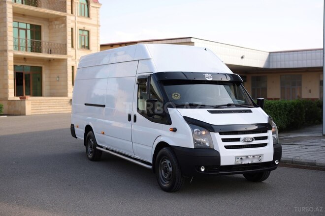 Ford Transit-4