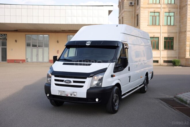 Ford Transit-5