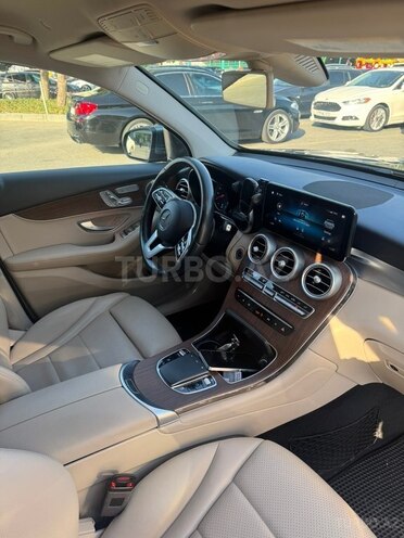 Mercedes GLC 300-10
