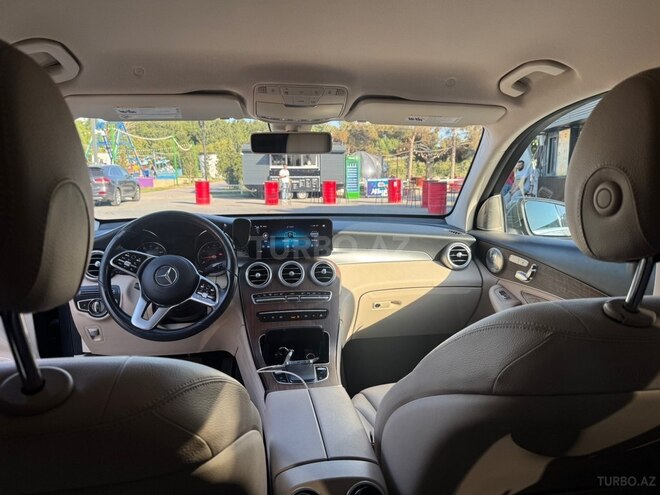 Mercedes GLC 300-8