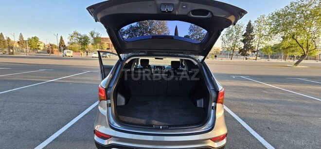 Hyundai Santa Fe-16