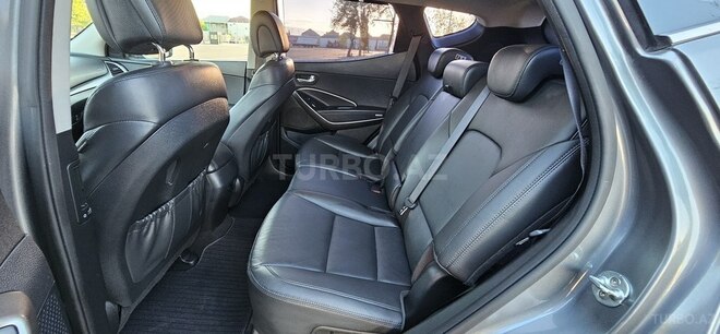 Hyundai Santa Fe-13