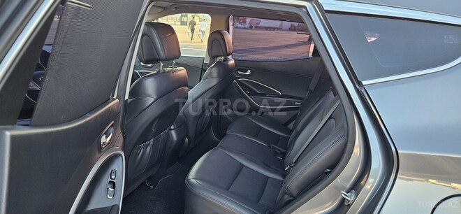 Hyundai Santa Fe-12