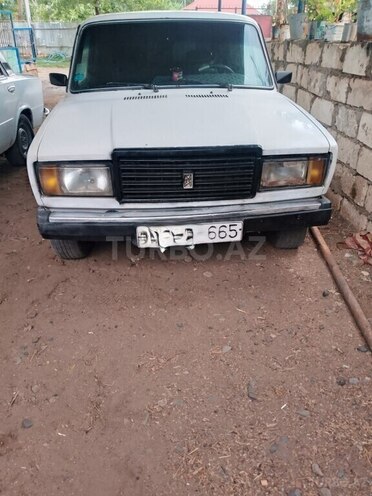 LADA (VAZ) 2107-1