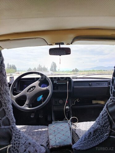 LADA (VAZ) 2107-2