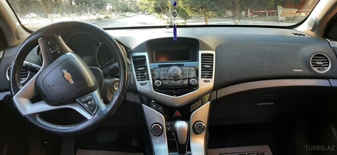 Chevrolet Cruze-6