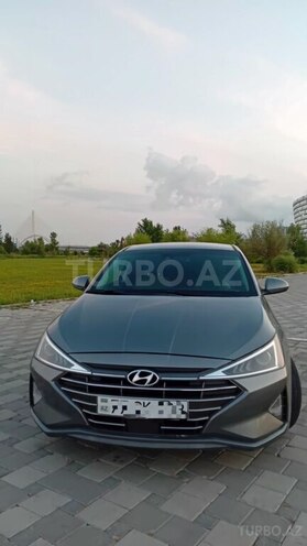 Hyundai Elantra-3