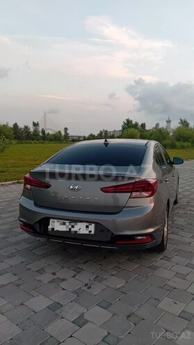 Hyundai Elantra-20