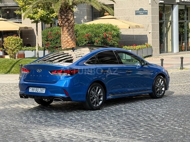 Hyundai Sonata-4