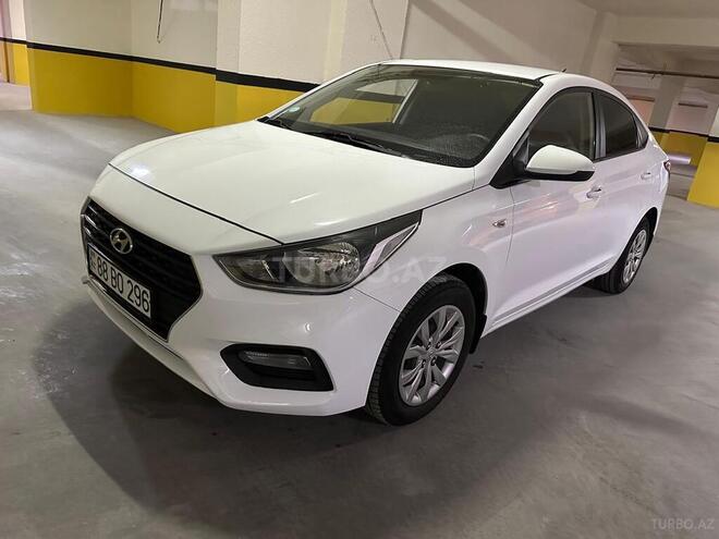Hyundai Accent-2